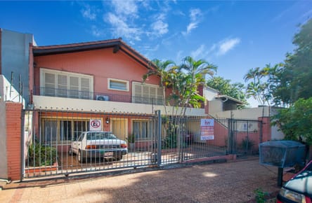 En Venta | Residencia de 5 dormitorios | Barrio Nazareth