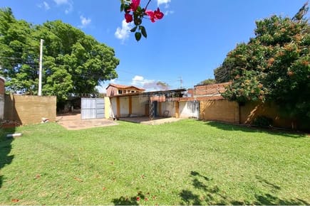 ENCANTO DE CASA EN LAMBARE OFERTA 430.000.000GS