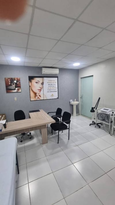 ALQUILO CONSULTORIOS MEDICOS EN LUQUE VILLA ADELA - ID 50852
