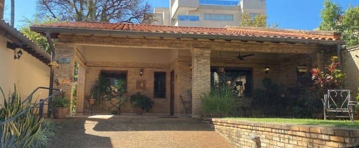VENDO HERMOSA RESIDENCIA EN ZONA DE RECOLETA 