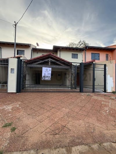Alquiler de Casa Dúplex en Luque, Central