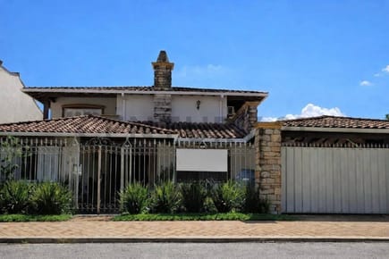 Alquilo amplia propiedad en Herrera, ideal para empresas, oficinas o desarrollo