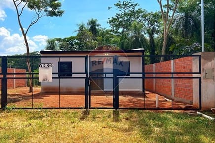 Casa-Venta-PY Central Luque Mora Kue Calle la Victoria e/ San Sebastian y San…