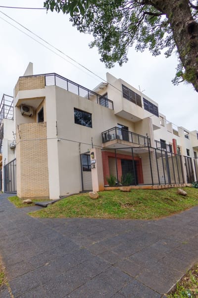 ALQUILO – Dúplex de 3 Dormitorios + Área de Servicio