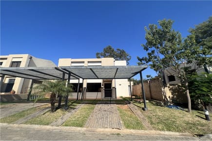 VENDO DUPLEX EN BARRIO CERRADO LUQUE ZONA LOS JARDINES