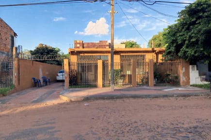 VENDO CASA  C/ CONSTRCCION A TERMINAR EN ÑEMBY Bº CAAGUAZU
