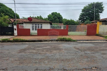  En venta casa sobre asfalto en Lambare