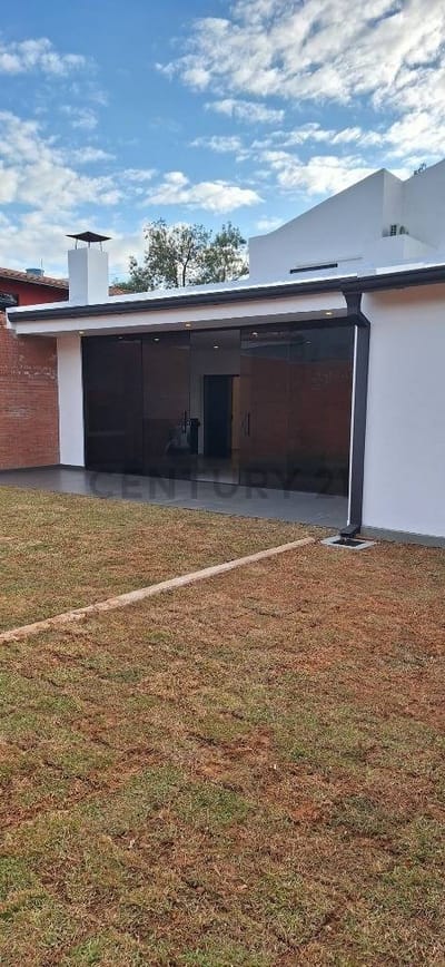 Vendo Casa a estrenar en Fernando de la Mora – Zona Norte