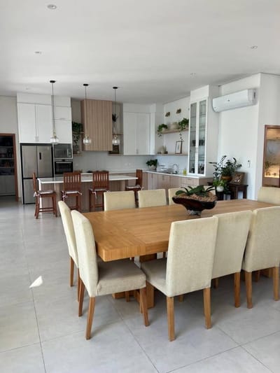 VENDO EXCLUSIVA RESIDENCIA - SURUBII