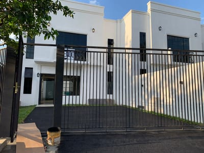 VENDO DÚPLEX ZONA YACHT Y GOLF CLUB - LAMBARÉ