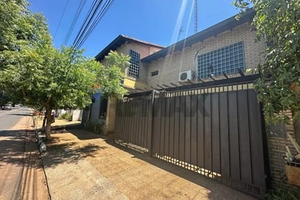 Casa-Venta-PY Central San Lorenzo Barcequillo 5 de mayo entre Domingo Savio y…