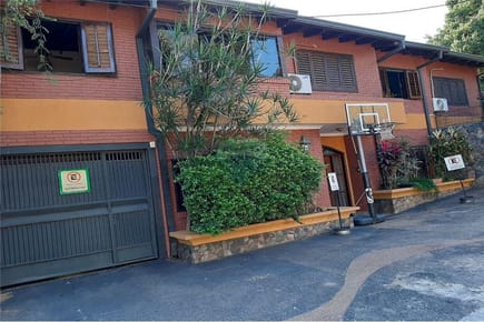 VENDO CASA A 150mts. de la Unv. AMERICANA - AS.