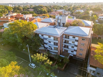EN VENTA EDIFICIO DE SEIS NIVELES EN EXCLUSIVO BARRIO RESIDENCIAL MANORÁ