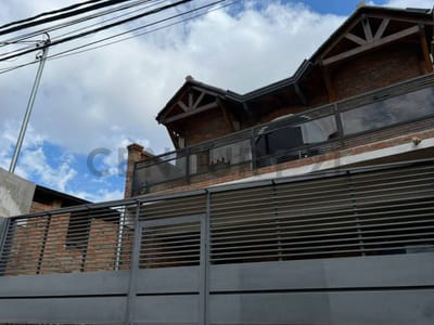 Venta de Casa Dúplex en Fernando de la Mora, Central