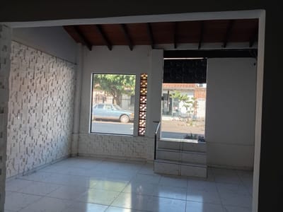 ALQUILO SALÓN COMERCIAL EN SALVADOR DEL MUNDO
