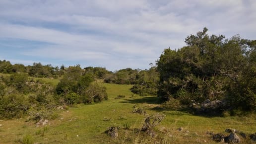 Amplio Terreno a la Venta en Villa Serrana Atalaya con Cañada Financia