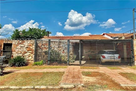 Casa - Venta - Luque, Central, Paraguay