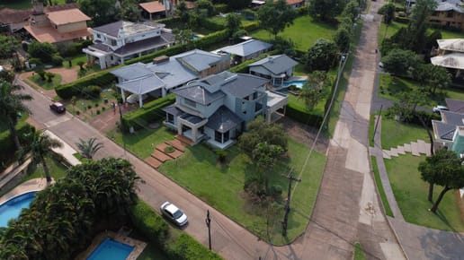 Residencia de 5 habitaciónes en Paraná Country club Lote de 1.228 M2