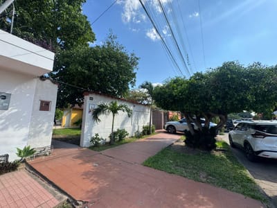 Casa en alquiler avenida San Aurelio 2do anillo