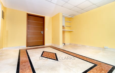 OFICINA EN VENTA CON INQUILINOS Y 1 GGE EN EDIFICIO DE CATEGORÍA Y AMENITIES.
