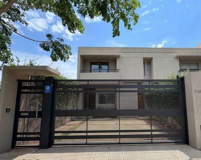 AMPLIO DÚPLEX CON PISCINA EN BO. YTAY