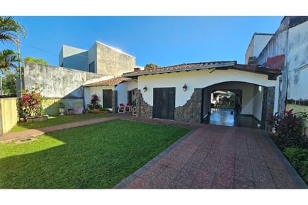 Casa-Venta-Gral. Caballero Alvarez, Ytay, Asunción