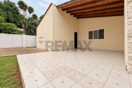 EN VENTA BUEN DUPLEX EN LUQUE MARAMBURE 