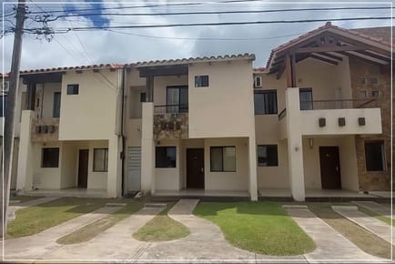CASA EN CONDOMINIO VERSALLES A PRECIO DE OPORTUNIDAD