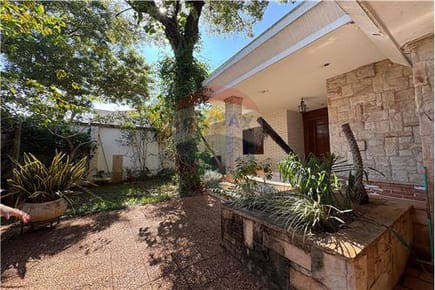 Casa en Los Laureles