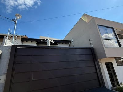 VENDO DUPLEX LUJOSO EN BARRIO BOQUERÓN