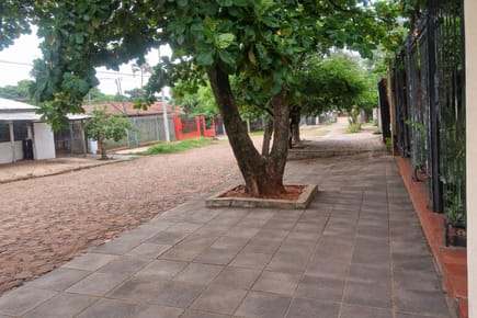CASA EN VENTA EN ÑEMBY A PASOS DEL CENTRO