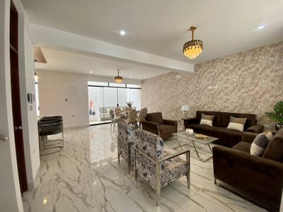CASA DE ESTRENO  EN VENTA URB. MIRAFLORES COUNTRY CLUB