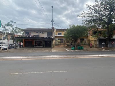 Casa en Venta sobre Av. Gral. Santos y Av.Fdo de la Mora, estratégica ubicación