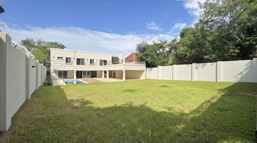 A ESTRENAR EXCLUSIVA CASA EN VENTA A METROS DEL YACHT