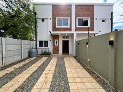 ALQUILO DÚPLEX CON PISCINA - Loma Merlo (Zona Rakiura)