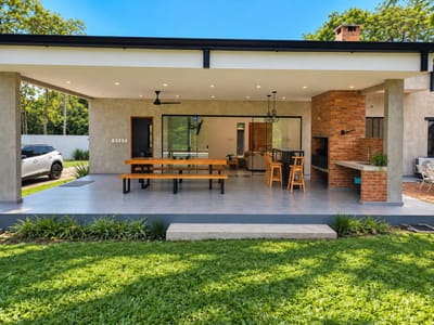 Vendo Casa en Ciervo Cuá, San Bernardino – 3 suites y piscina