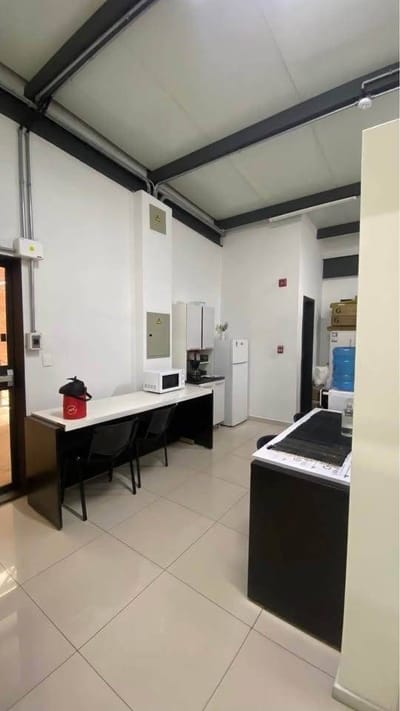 Local comercial en alquiler - Paseo Adensam