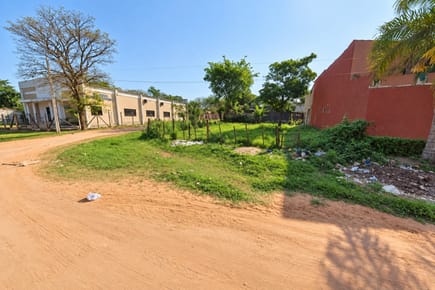 VENDO TERRENO EN ESQUINA(LAURELTY LUQUE)