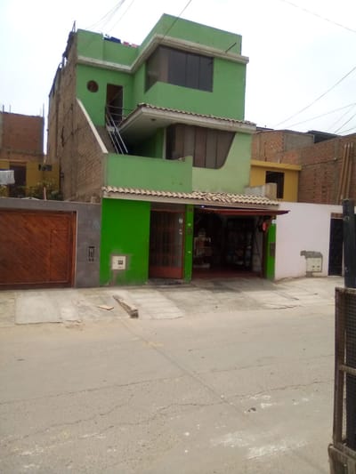 casa de tres pisos en venta 