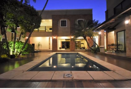 HOTEL A LA VENTA - VILLAMORRA 