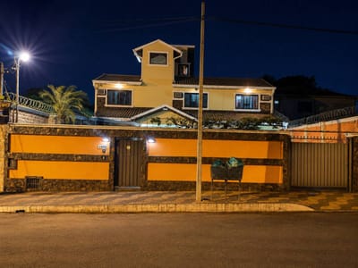 Vendo amplia casa en Fernando de la Mora