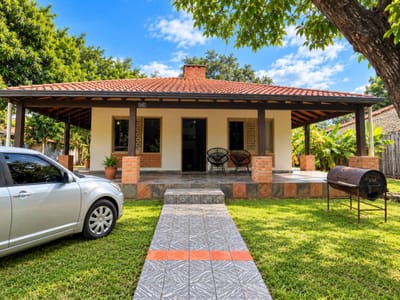 EN VENTA CASA EN VILLETA BARRIO INMACULADA
