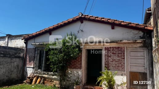 VENTA DE TERRENO CON CASA A DEMOLER
