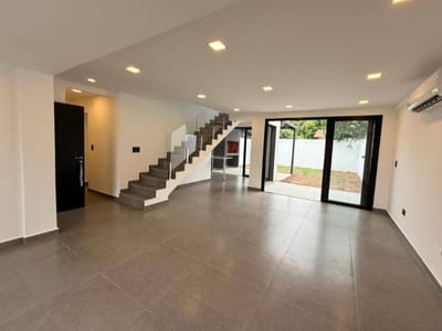 Duplex Premium en Luque Laurelty