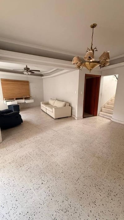 EN VENTA CASA EN BARRIO JARA
