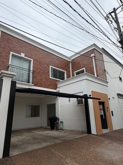 Alquiler De Duplex En Ycua Sati
