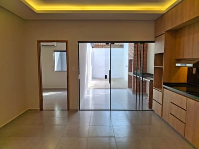 VENDO CASA A ESTRENAR EN BARRIO MARAMBURÉ LUQUE