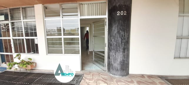 OFICINA CON TERRAZA EN MIRAFLORES