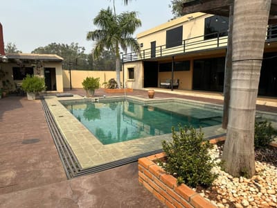 Alquiler ! Casa moderna con 4 suite en barrio cerrado Ytororo Country -Ypané