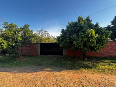 VENDO CASA A TERMINAR EN BARRIO SAN BLAS, SAN LORENZO
